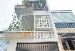 BÁN NHÀ ĐẸP GẦN LÊ QUANG ĐỊNH, P.1, GÒ VẤP - 54M² - 3 TẦNG - 4PN - GIÁ CHỈ 6.45 TỶ